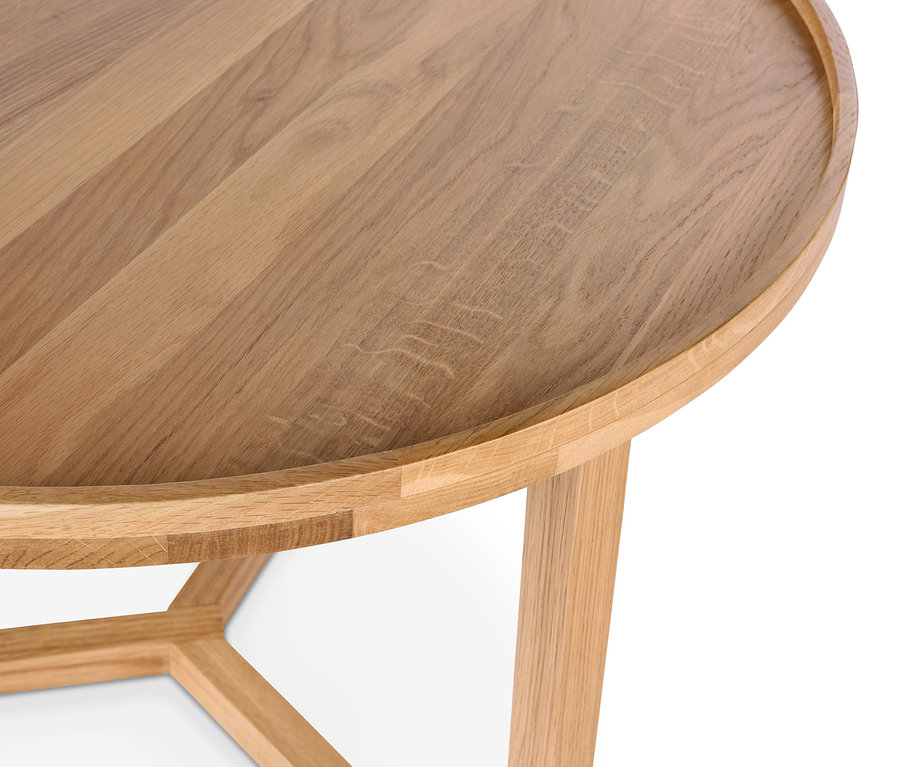 Détail d'une table basse ronde.