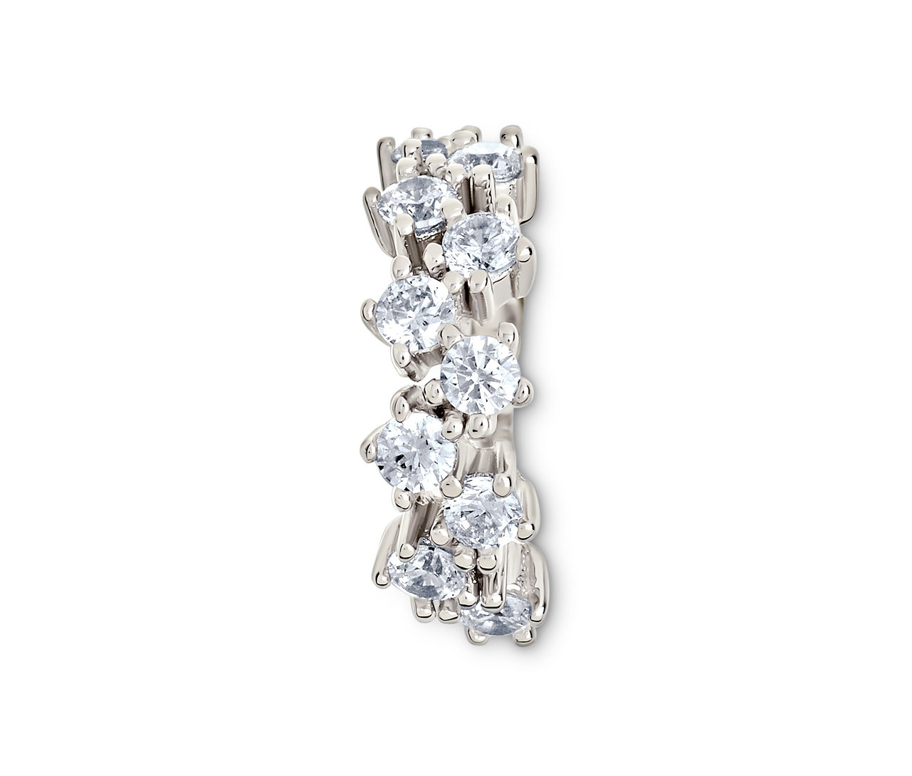 Bague argentée avec des zircons blancs.