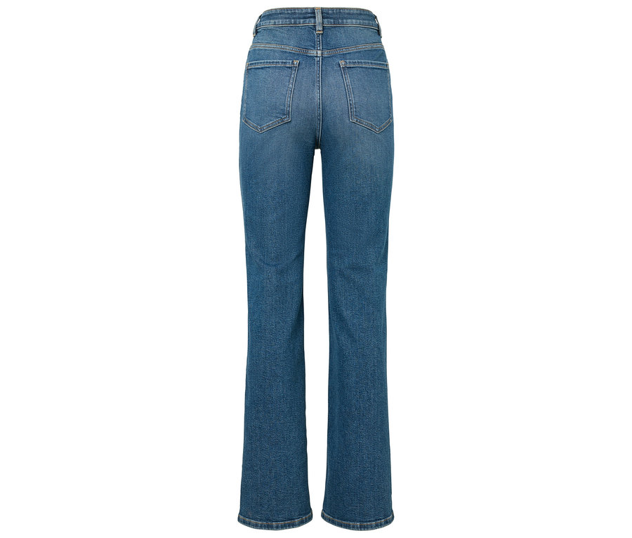 Vue arrière d'un jean bleu coupe droite.