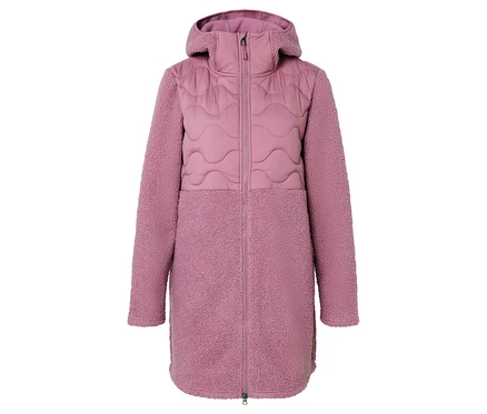 Un long manteau rose avec une capuche et des surpiqûres ondulées.