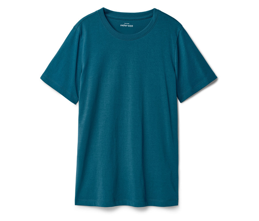 T-shirt bleu posé sur un fond blanc.