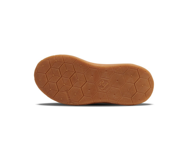 Semelle de chaussure marron avec motif hexagonal et logo Hummel.