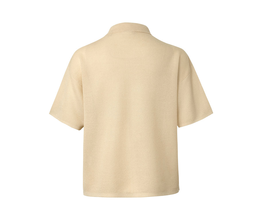 Vue arrière d'un cardigan beige avec col.