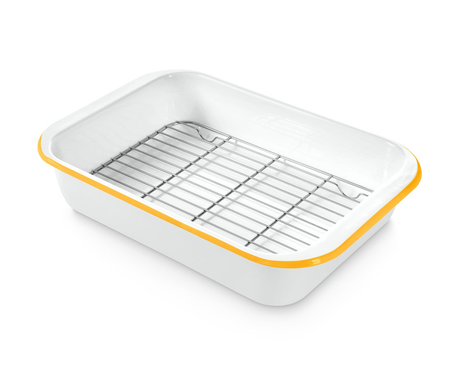 Plat de cuisson émaillé blanc avec une grille et un bord jaune.