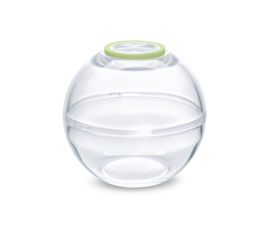 Une boîte fraîcheur transparente en forme de boule avec un couvercle vert clair.