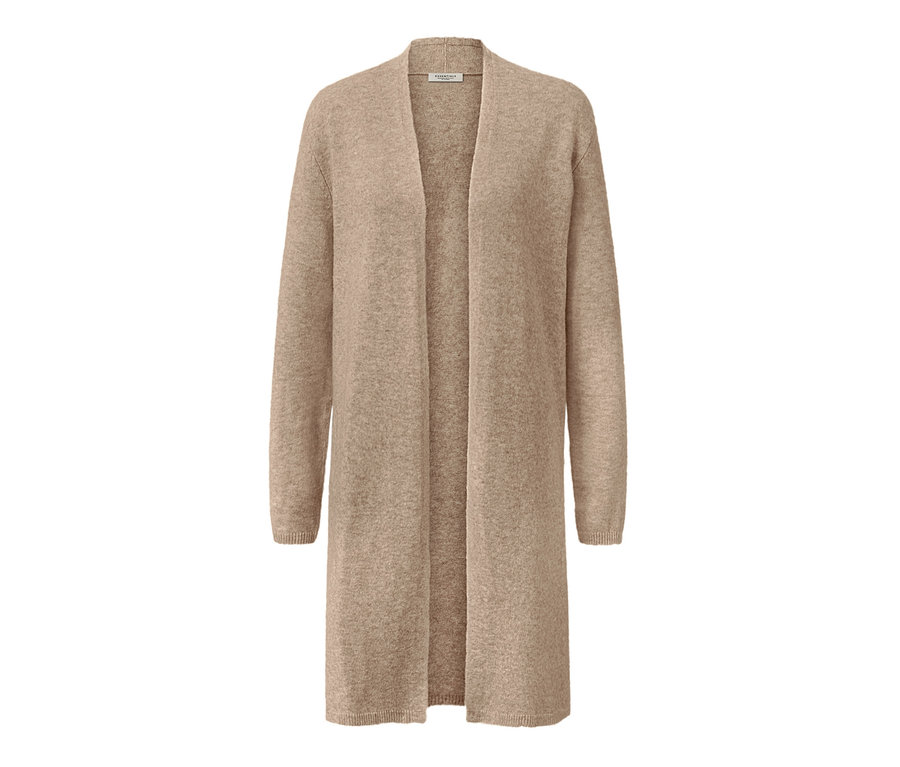 Un cardigan long ouvert beige.