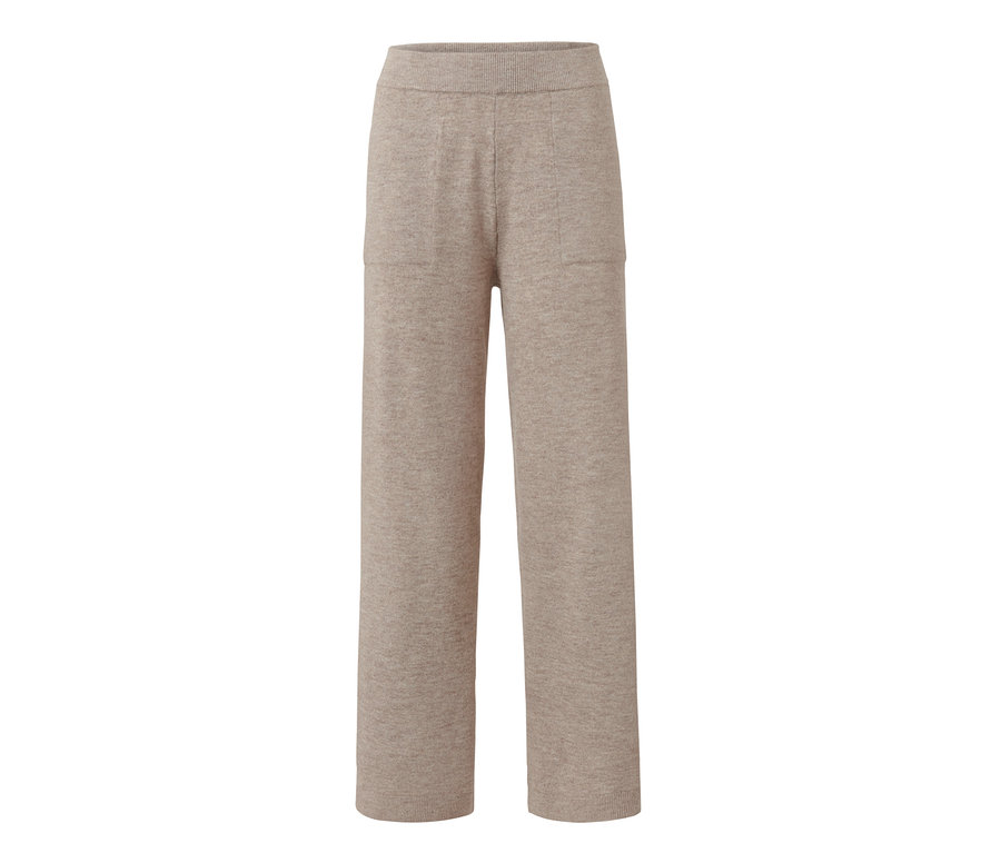 Pantalon d'intérieur en maille beige avec poches.