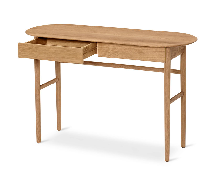 Un secrétaire avec tiroirs dont un tiroir est ouvert.