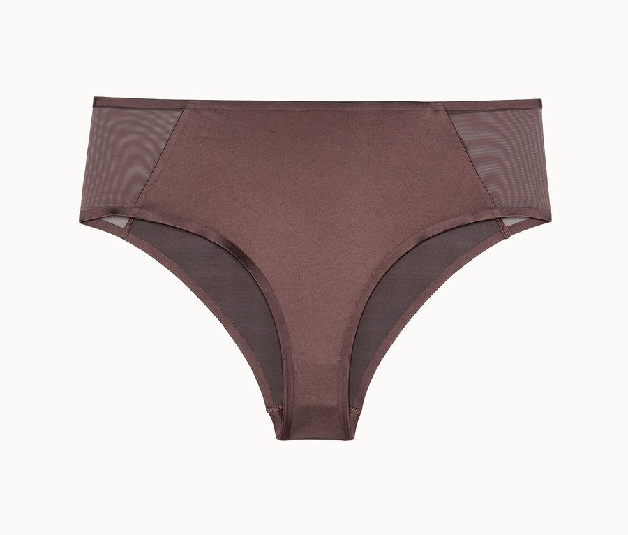 Culotte marron avec détails en maille sur fond blanc.