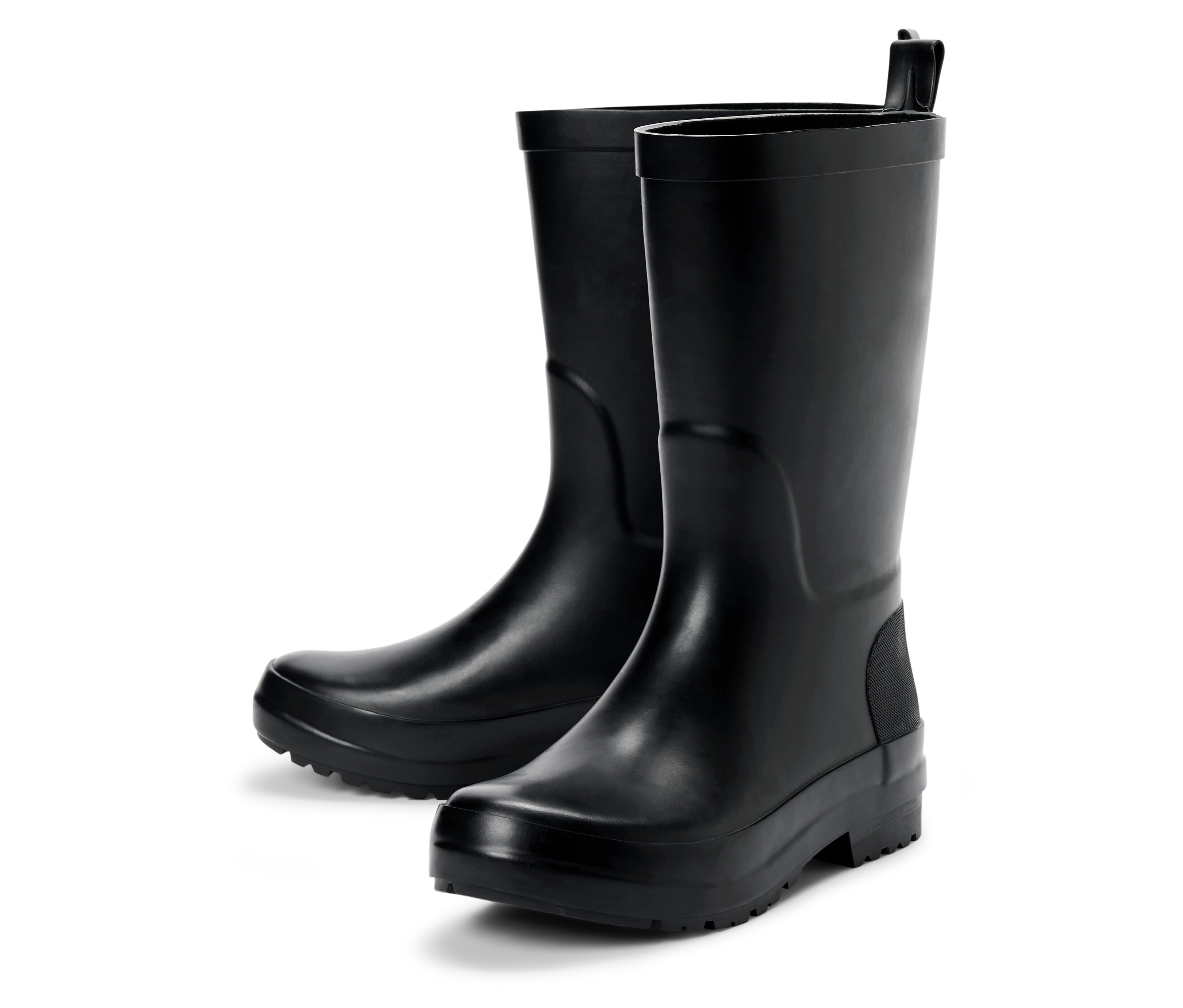 Deux bottes de pluie noires pour enfants.