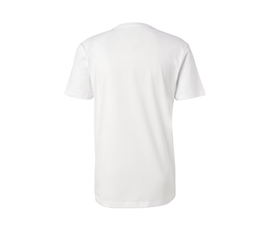 Vue arrière d'un t-shirt blanc à manches courtes et à col rond. 3 t-shirts à encolure ronde.