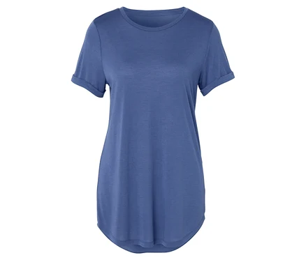 T-shirt bleu à manches courtes et encolure ras du cou.