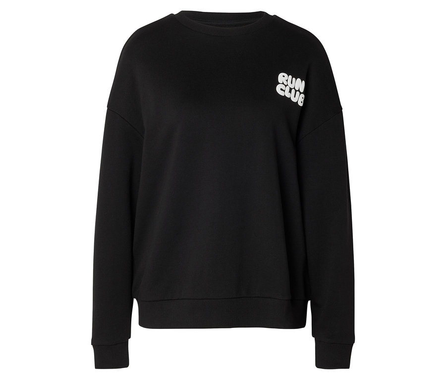 Sweatshirt noir à manches longues et col rond. Sur le côté supérieur droit de la poitrine, il y a l'inscription "RUN CLUB" en lettres blanches stylisées.