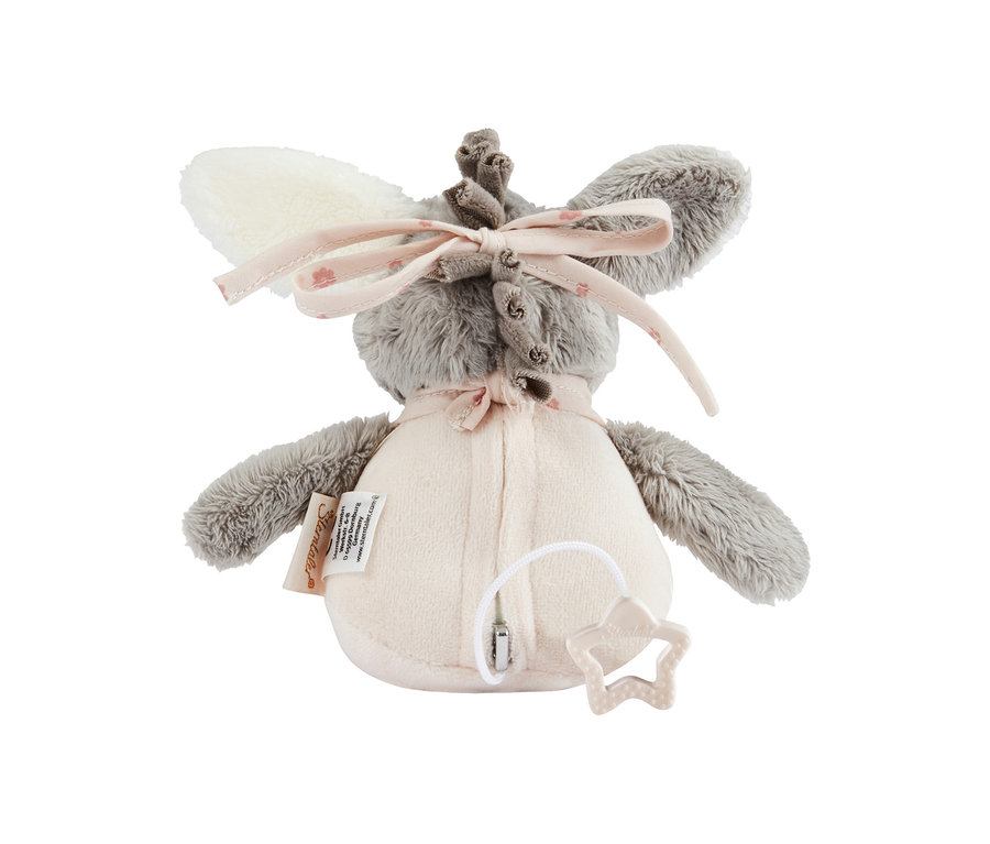 Vue de dos d'une peluche grise et crème avec un nœud rose sur la tête et une cordelette avec un anneau de dentition en forme d'étoile.