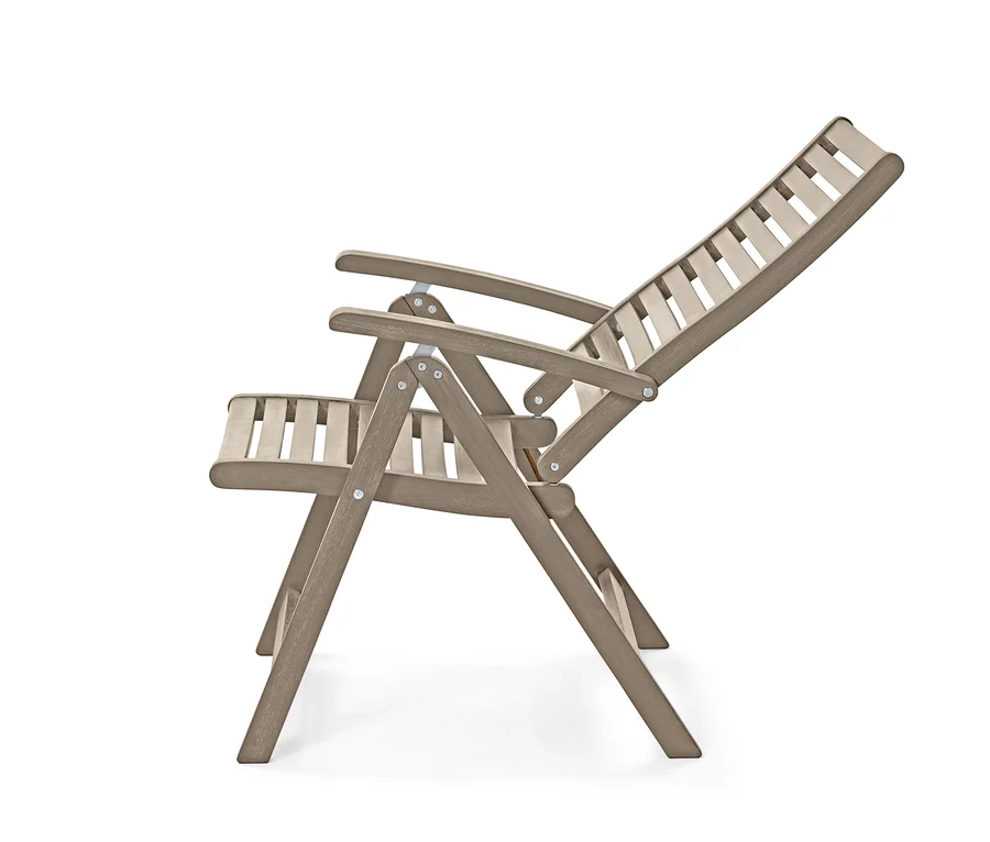 Chaises « Leira » avec dossier haut réglable.