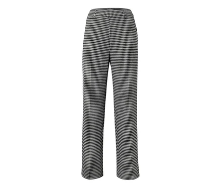 Pantalon à motif pied-de-poule sur fond blanc.