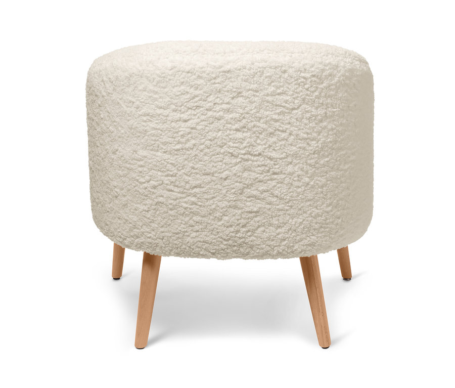 Fauteuil peluche bouclette avec pieds en bois.