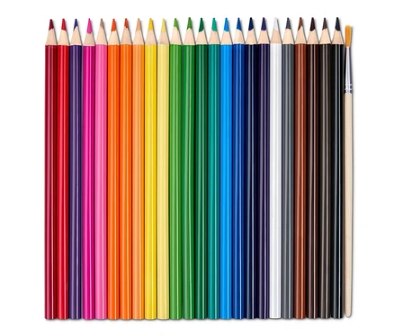 Une rangée de crayons de couleur aquarelle de différentes couleurs, avec un pinceau.