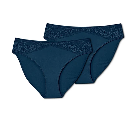 Deux slips bleu foncé avec de la dentelle.