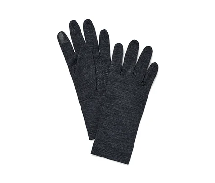 Deux gants en mérinos sont posés l'un sur l'autre.