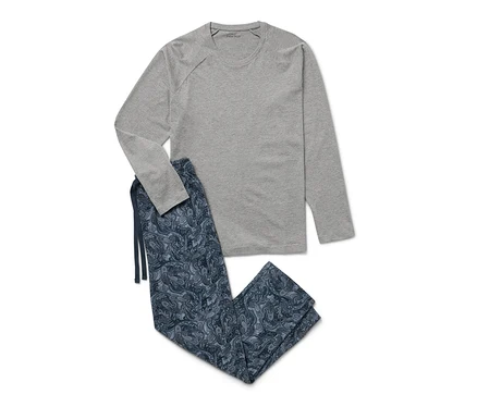 Ensemble pyjama gris avec haut à manches longues et pantalon à motif cachemire.