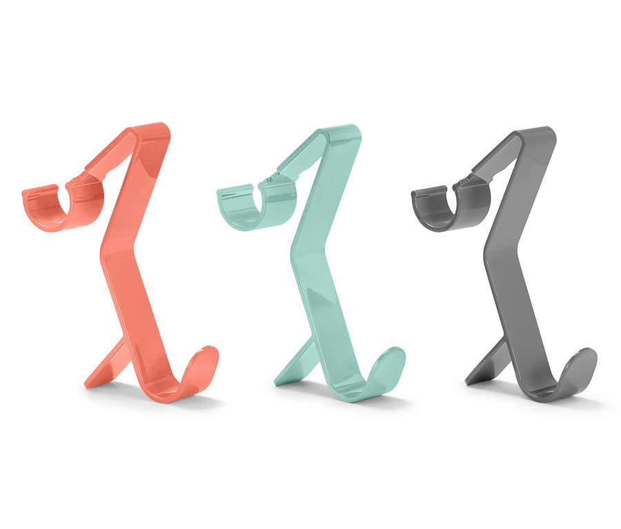 Trois crochets de radiateur corail, turquoise et gris.