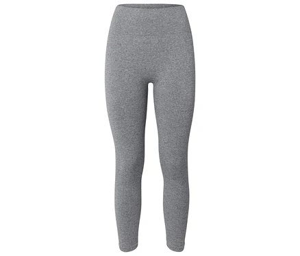 Legging côtelé gris sur fond blanc.