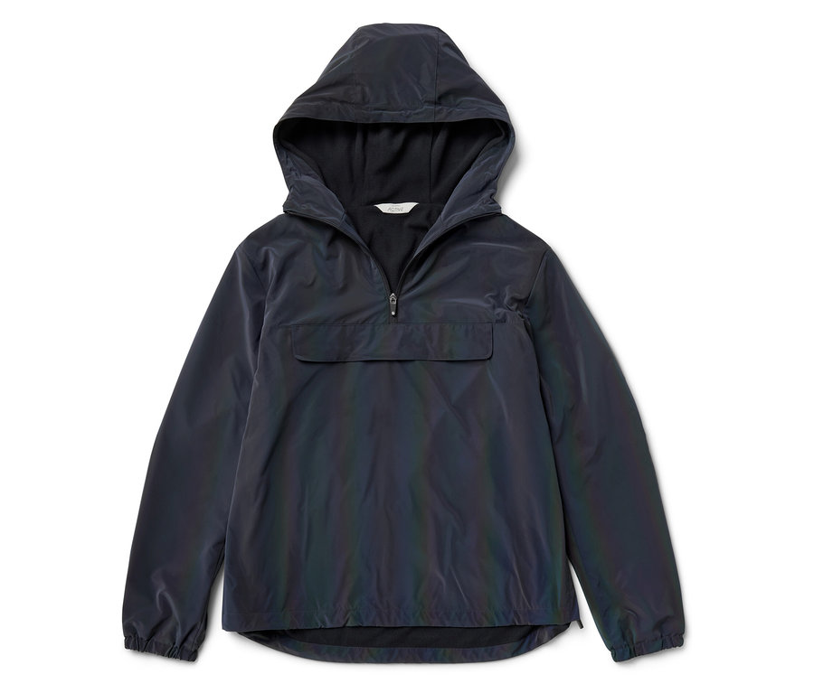 Veste brillante avec capuche et poche poitrine.