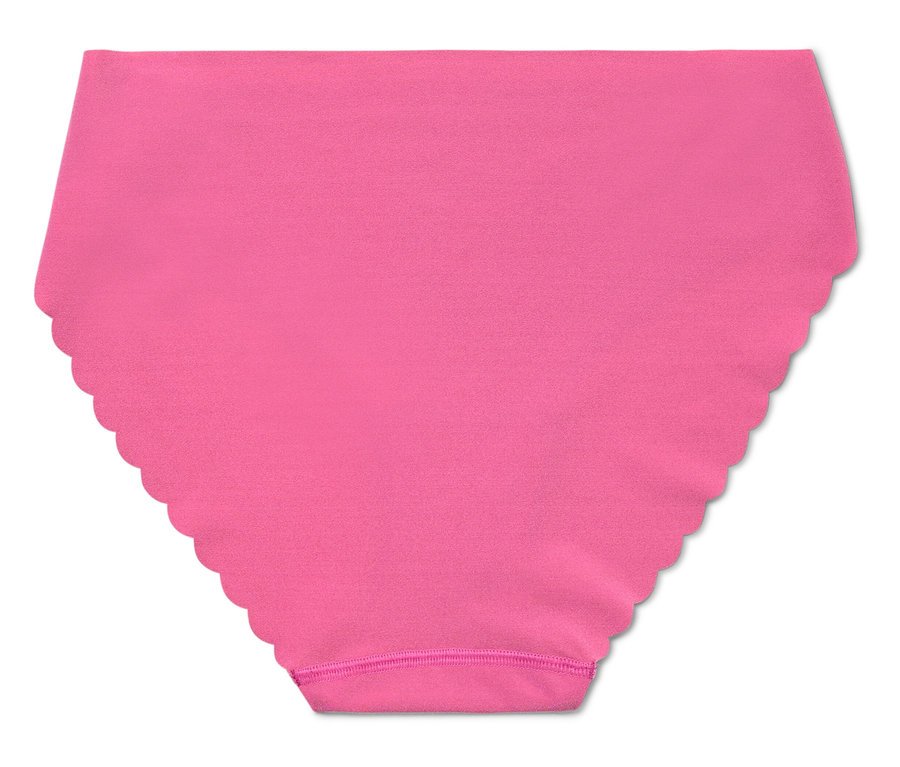 Vue arrière d'une seule culotte rose avec bord festonné.