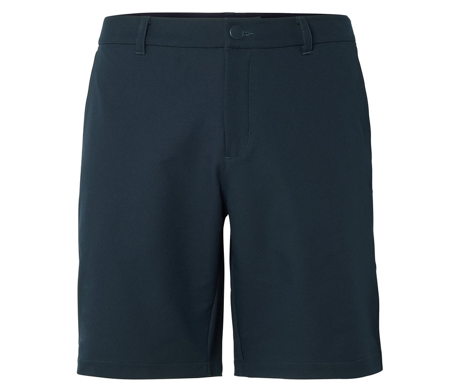 Gros plan d'un short bleu marine.