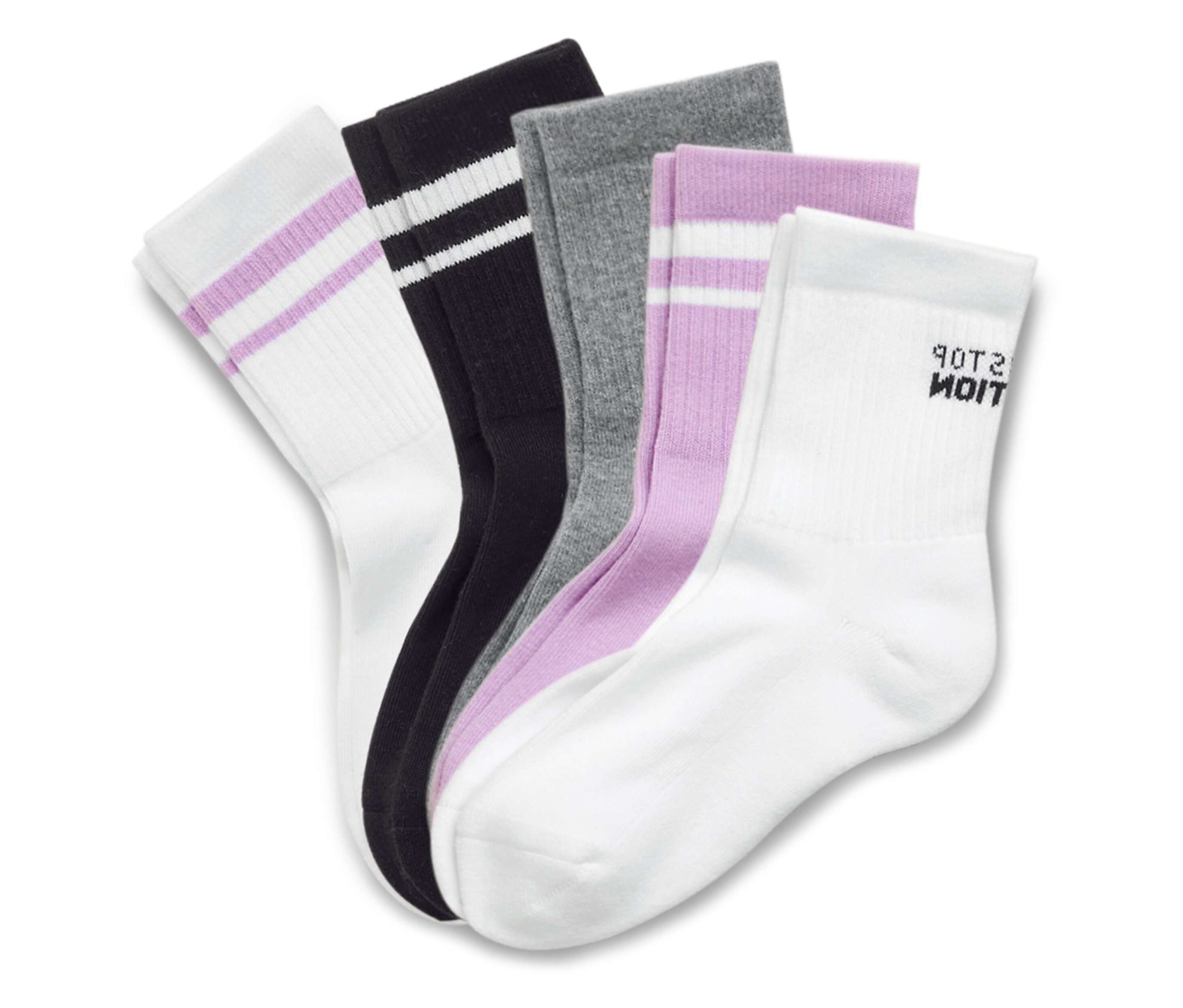 Cinq paires de chaussettes blanches, noires, grises et lilas sont superposées.
