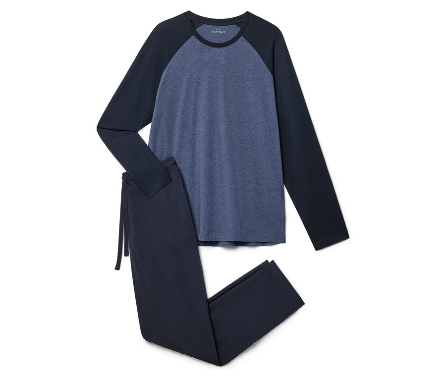 Pyjama bleu à manches longues et pantalon long posé sur un fond blanc.