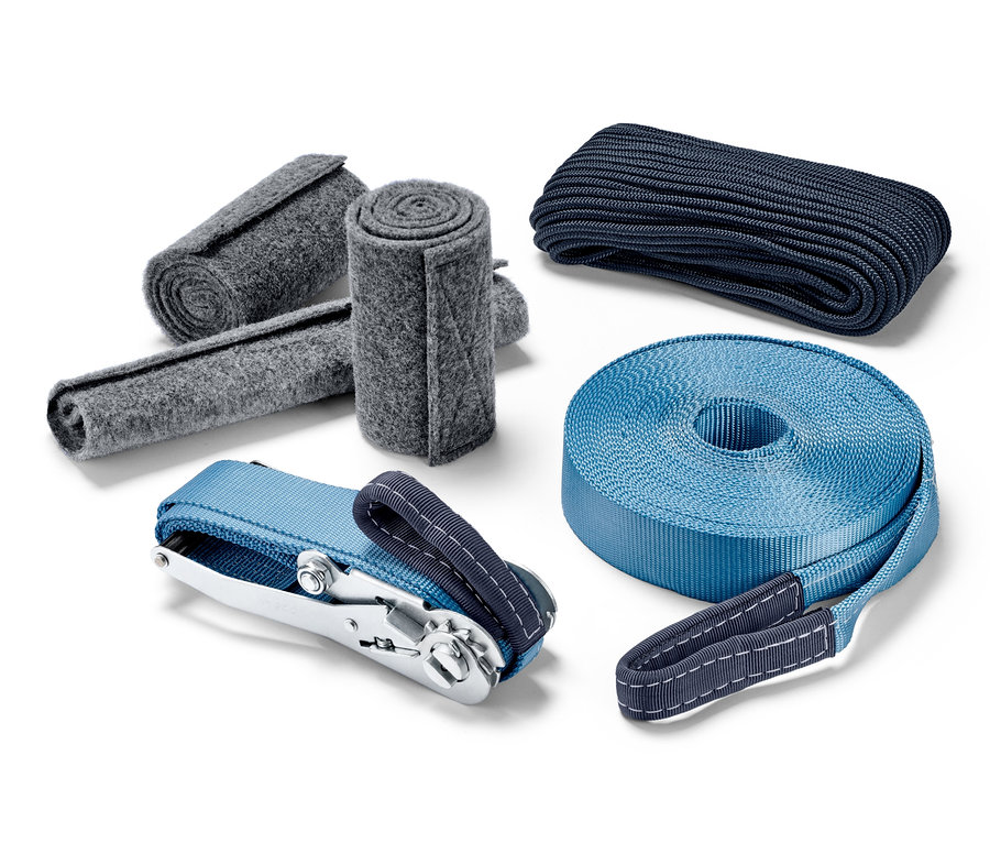 Kit de slackline avec sangle d'équilibrage, corde et protections d'arbres.