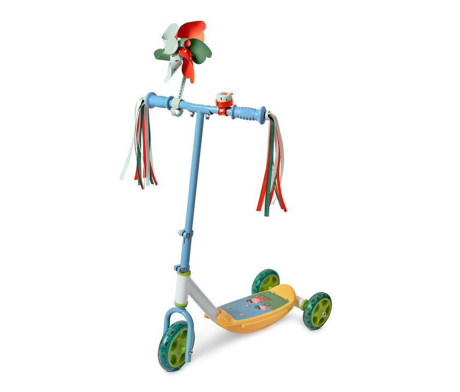 Trottinette bleu et jaune avec un kit de décoration pour vélo, incluant un moulin à vent et des rubans colorés.