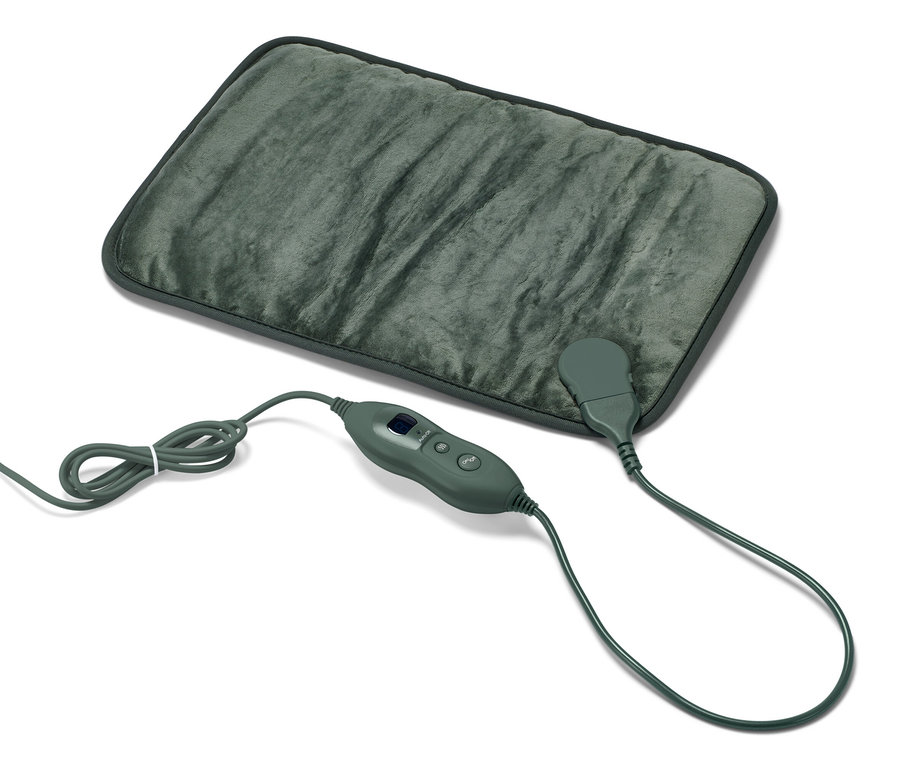 Un petit coussin chauffant olive avec un panneau de commande et un câble sur un fond blanc.