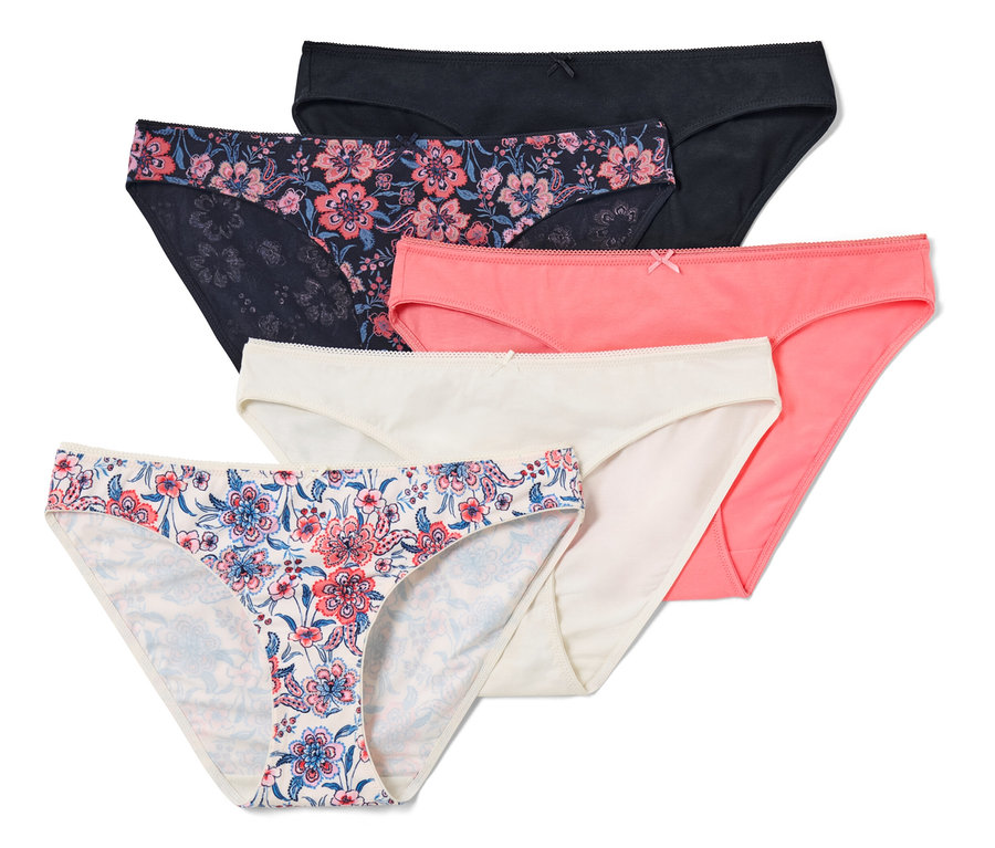 Cinq slips de différentes couleurs et motifs.