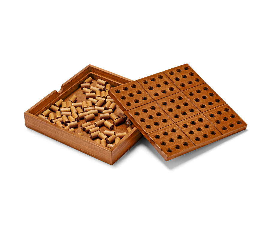 Jeu de société en bois « Sudoku » avec des chevilles dans une boîte.