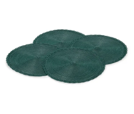 Quatre sets de table ronds et verts disposés sur un fond blanc.