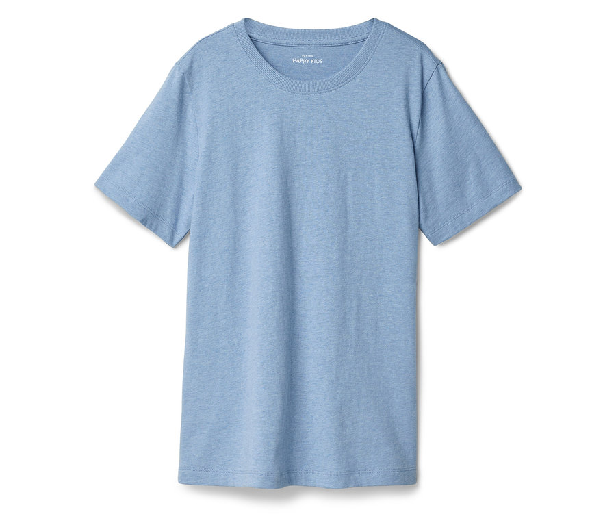 T-shirt bleu clair posé sur un fond blanc.