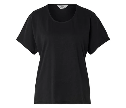 T-shirt noir à manches courtes et col rond.