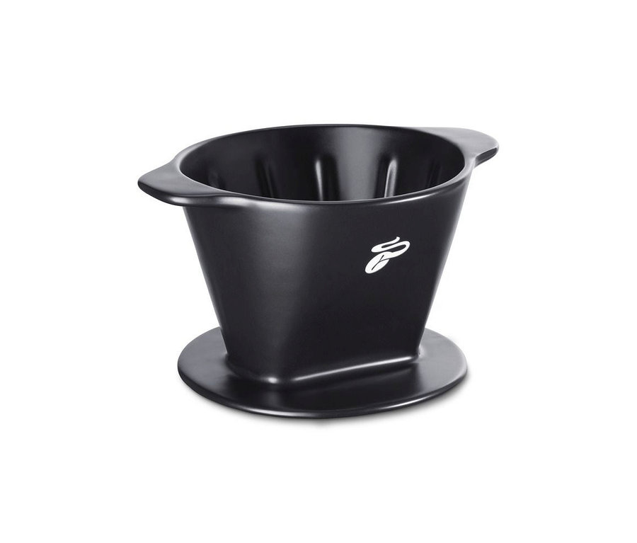 Gros plan d'un filtre à café manuel noir, taille 101.