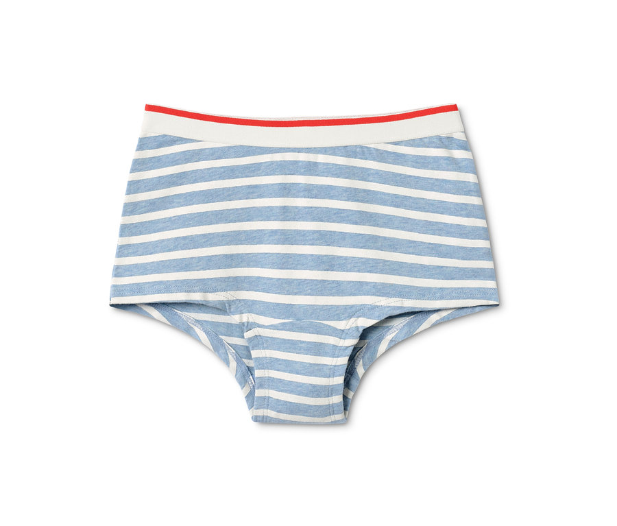 Une seule culotte bleue pour filles avec des rayures blanches et une ceinture rouge, faisant partie d'un ensemble de 7, posée sur un fond blanc.