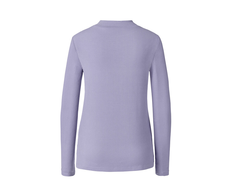 Vue détaillée d'un t-shirt lilas côtelé à manches longues.