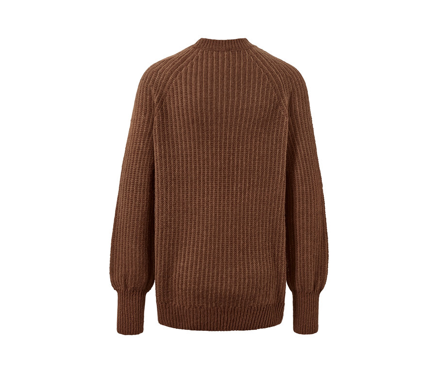 Vue détaillée de l'arrière d'un pull en maille cognac.