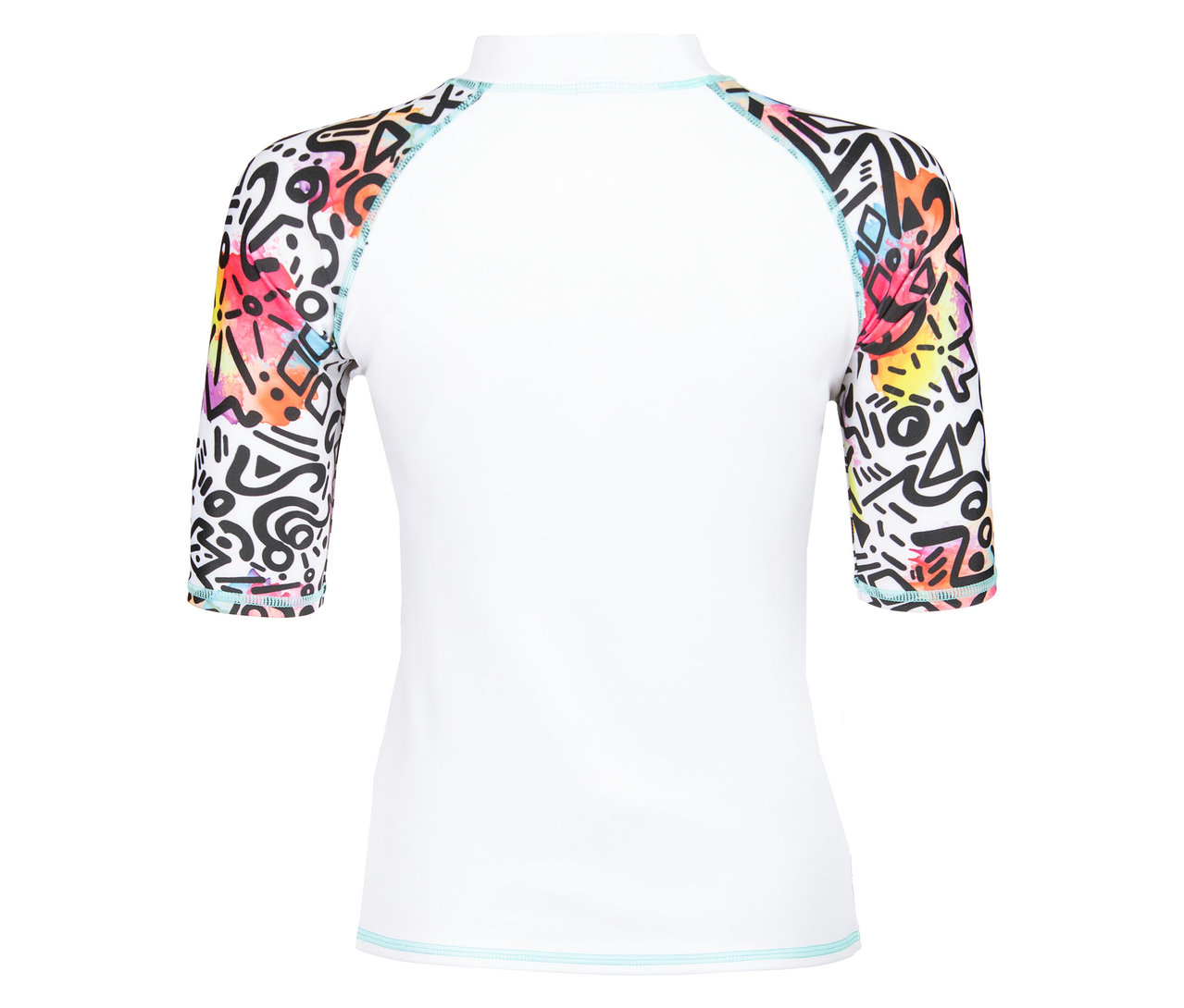 Rashguard blanc à manches trois-quarts, orné d'un motif graffiti multicolore sur les manches.