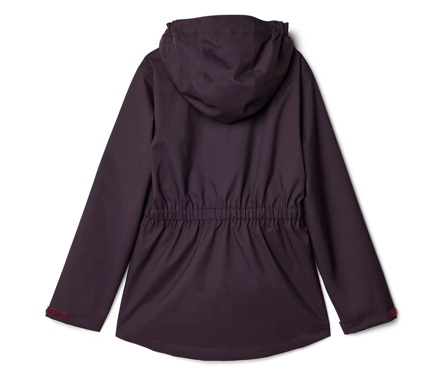 Vue arrière d'une veste aubergine à capuche avec cordon de serrage à la taille.