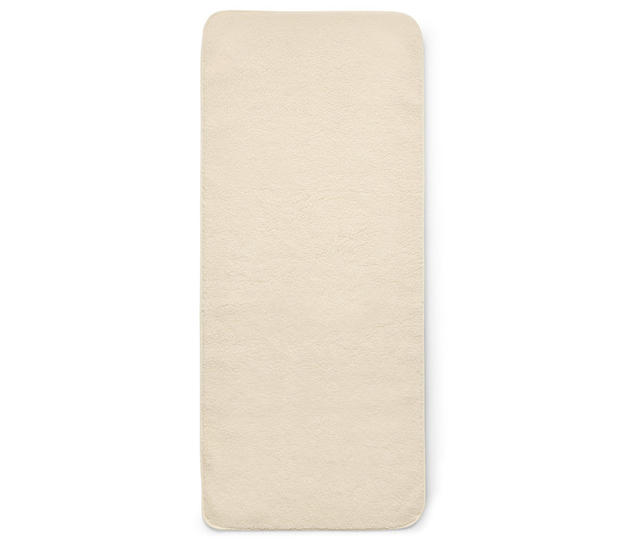 Tapis de bain rectangulaire beige avec coins arrondis sur fond blanc.
