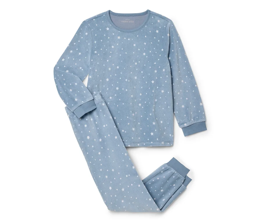 Pyjama bleu clair à manches longues avec motif étoiles blanches, comprenant un haut et un pantalon assorti avec bords-côtes.