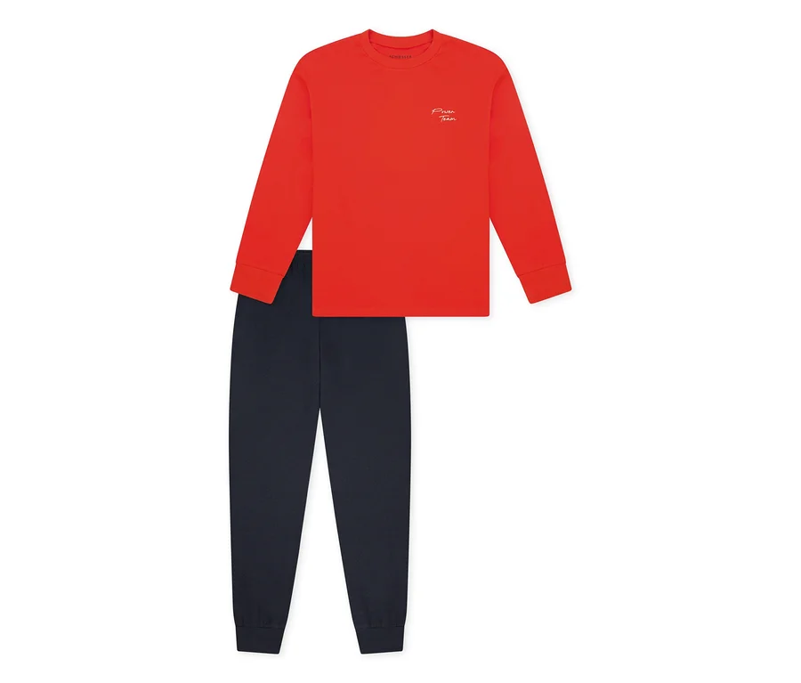 Pyjama enfant SCHIESSER à poignets, composé d'un haut rouge à manches longues avec l'inscription « Power Team » et d'un pantalon bleu marine.