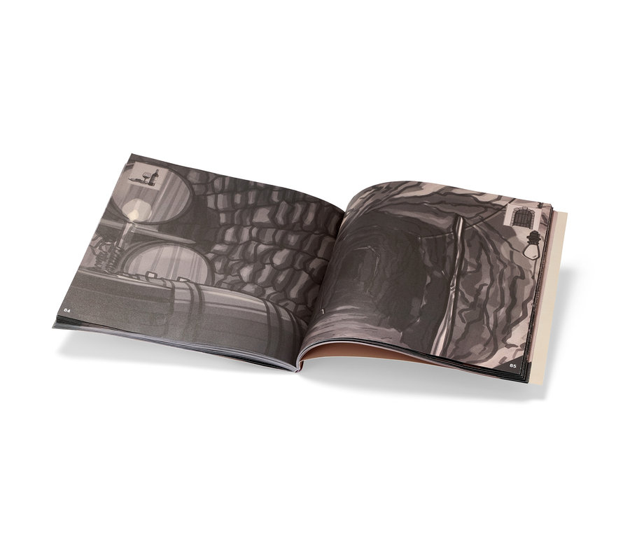 Un livre ouvert, Escape-book calendrier de l'avent « Sherlock Holmes und die geisterhafte Weihnacht » (en allemand), montre les illustrations d'une cave à vin et d'un couloir sombre.